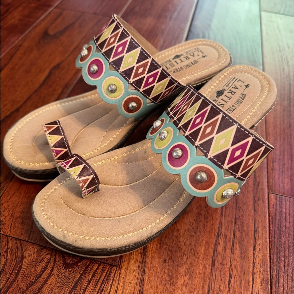 Spring Step Multicolor Patterned Toe-Loop Sandals